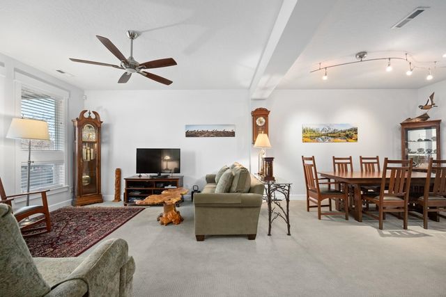 2118 W Summit Pkwy, Spokane, WA 99201