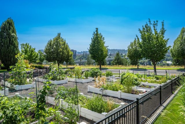 2118 W Summit Pkwy, Spokane, WA 99201