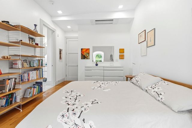 1762 Beacon Street 4, Brookline, MA 02445