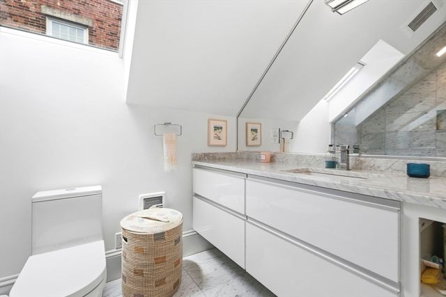 1762 Beacon Street 4, Brookline, MA 02445