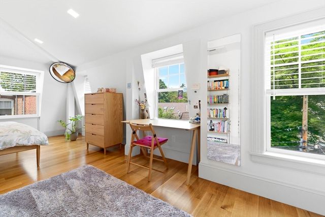 1762 Beacon Street 4, Brookline, MA 02445