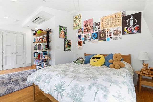 1762 Beacon Street 4, Brookline, MA 02445