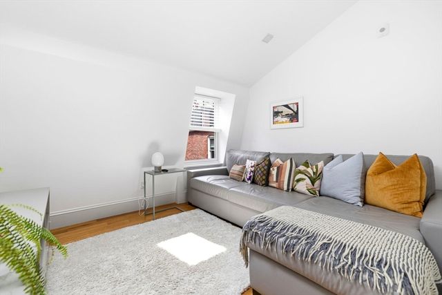 1762 Beacon Street 4, Brookline, MA 02445