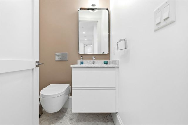 1762 Beacon Street 4, Brookline, MA 02445
