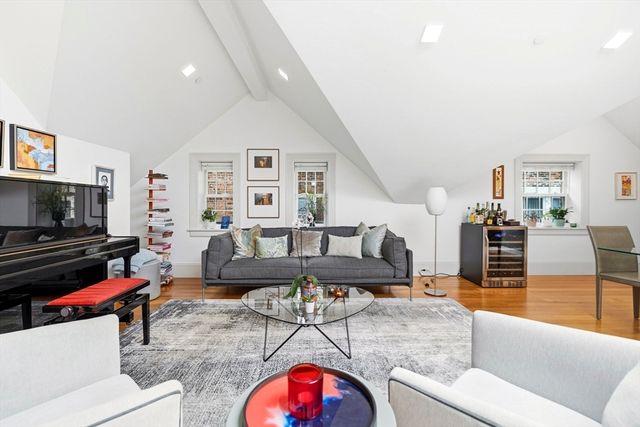 1762 Beacon Street 4, Brookline, MA 02445