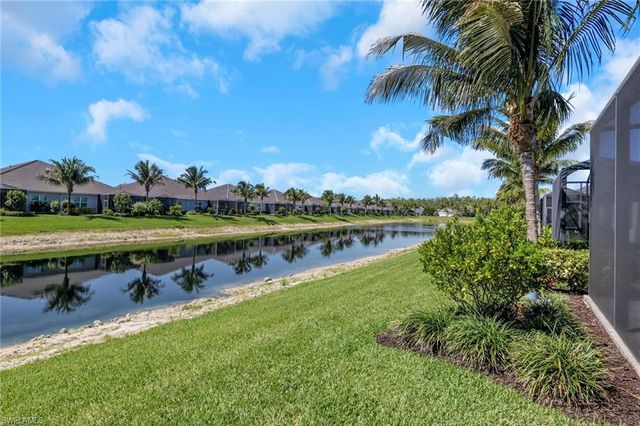 2194 Marquesa CIR, Naples, FL 34112