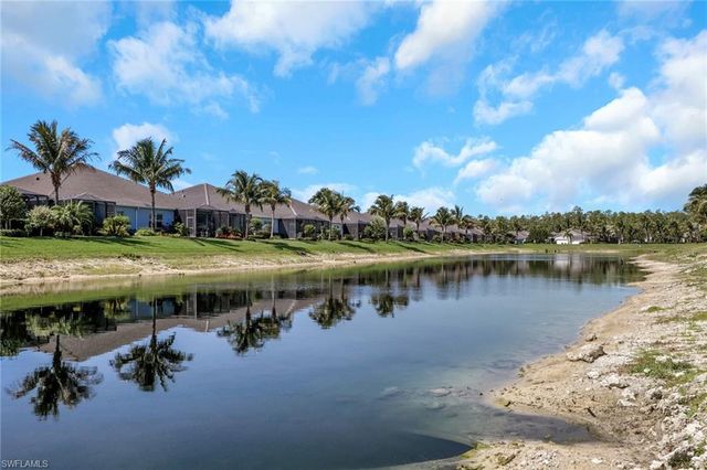 2194 Marquesa CIR, Naples, FL 34112