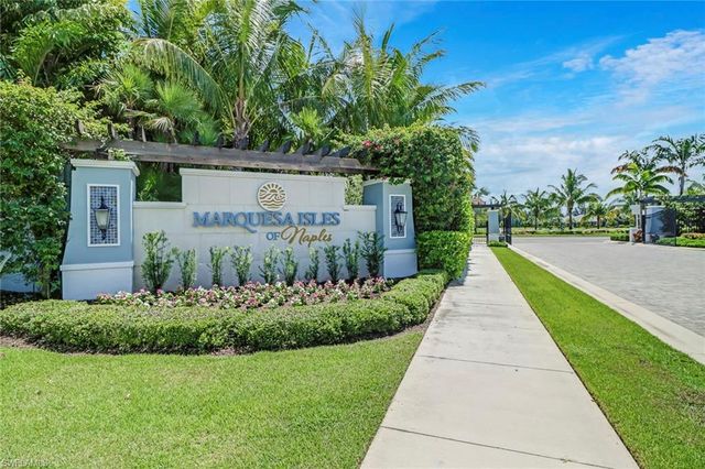 2194 Marquesa CIR, Naples, FL 34112