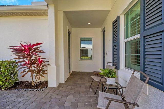 2194 Marquesa CIR, Naples, FL 34112