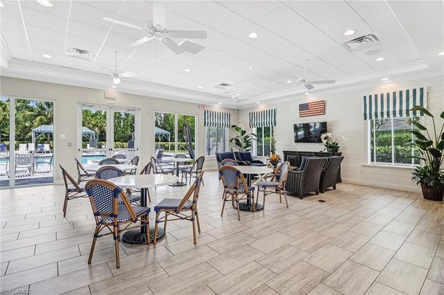 2194 Marquesa CIR, Naples, FL 34112