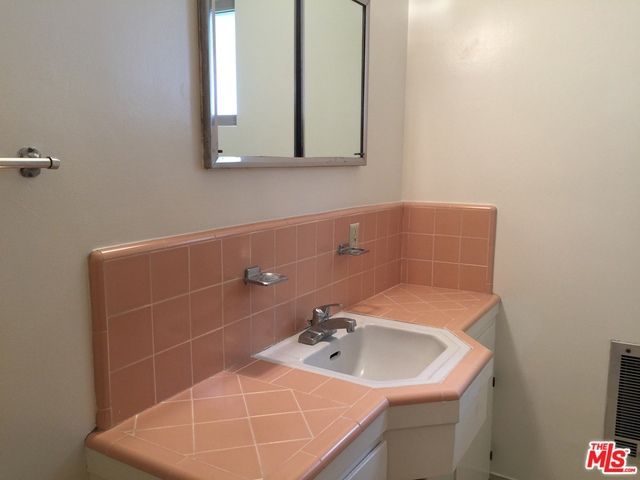 1331 N GARDNER Street 7, Los Angeles, CA 90046