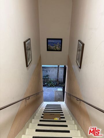1331 N GARDNER Street 7, Los Angeles, CA 90046