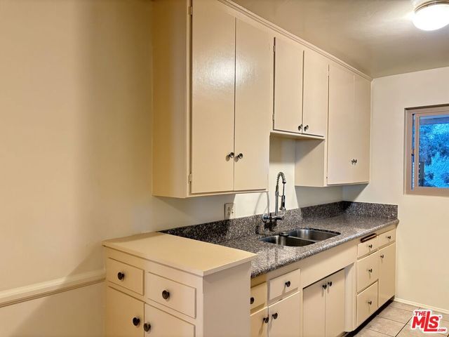 1331 N GARDNER Street 7, Los Angeles, CA 90046