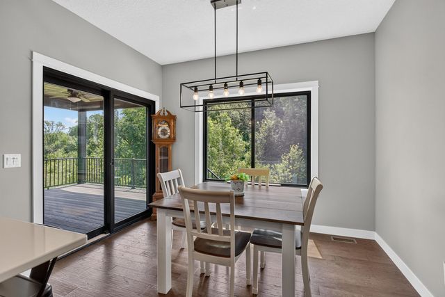 7113 Spring Creek Drive, Bettendorf, IA 52722
