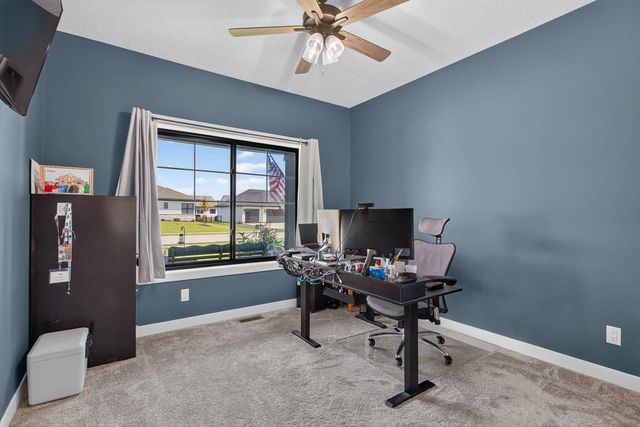 7113 Spring Creek Drive, Bettendorf, IA 52722