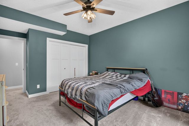 7113 Spring Creek Drive, Bettendorf, IA 52722