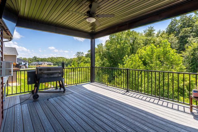 7113 Spring Creek Drive, Bettendorf, IA 52722
