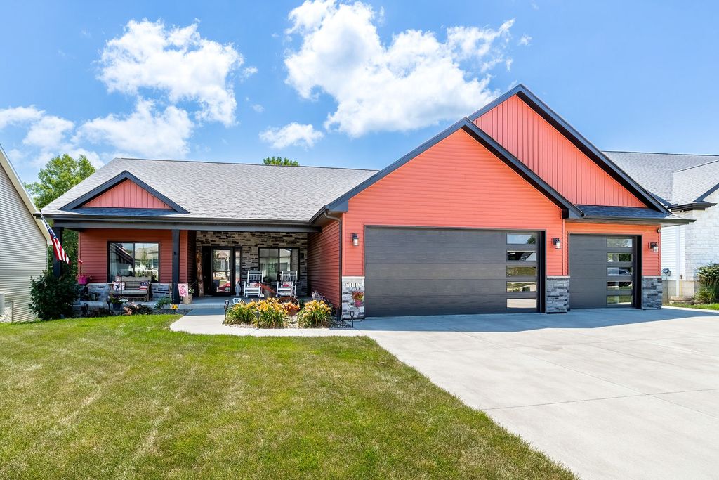 7113 Spring Creek Drive, Bettendorf, IA 52722