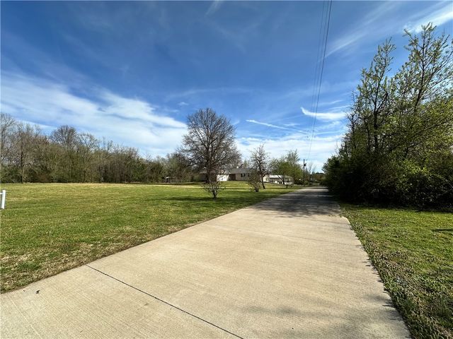 5461 Elm Springs Road, Springdale, AR 72762