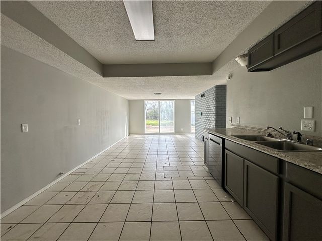 5461 Elm Springs Road, Springdale, AR 72762