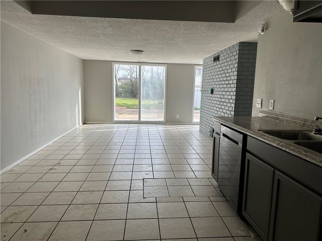 5461 Elm Springs Road, Springdale, AR 72762