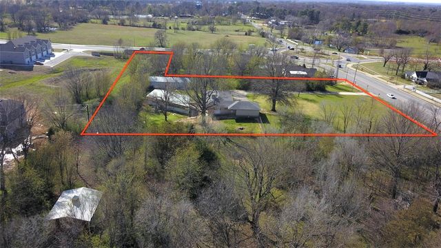 5461 Elm Springs Road, Springdale, AR 72762