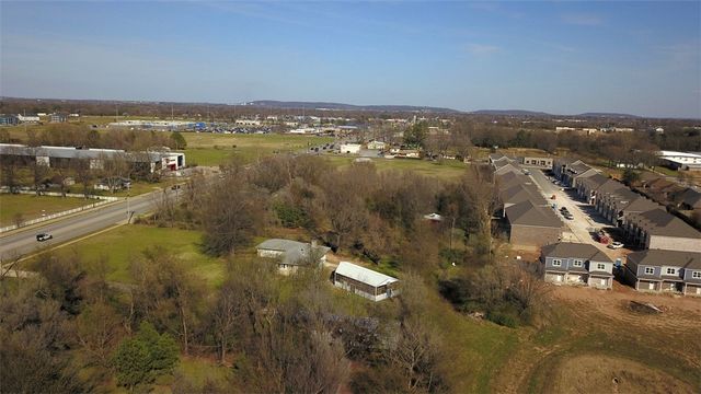5461 Elm Springs Road, Springdale, AR 72762