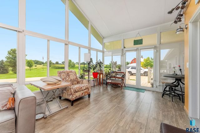 27529 477th Ave Avenue, Harrisburg, SD 57032