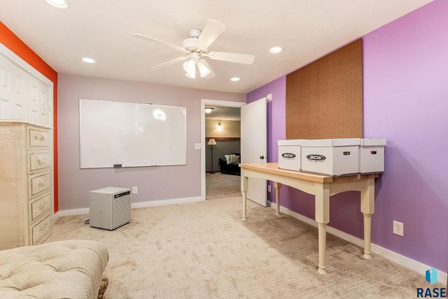 27529 477th Ave Avenue, Harrisburg, SD 57032