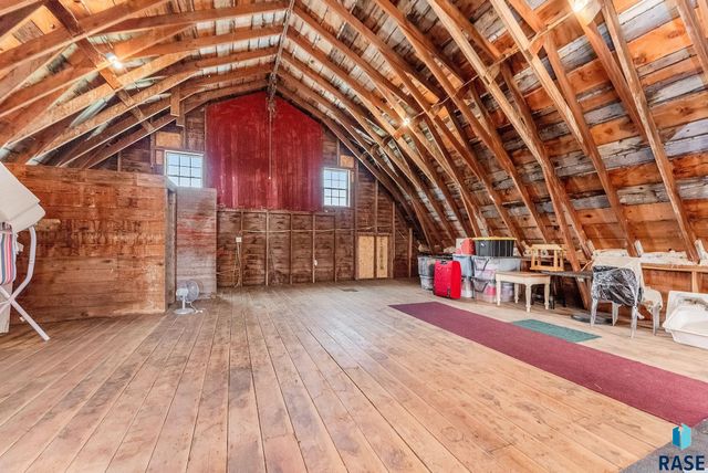 27529 477th Ave Avenue, Harrisburg, SD 57032