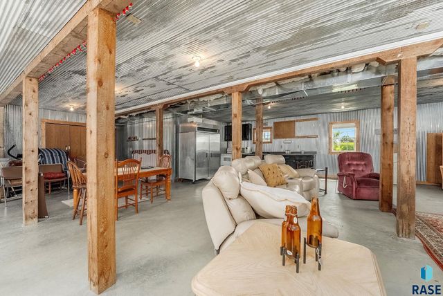 27529 477th Ave Avenue, Harrisburg, SD 57032