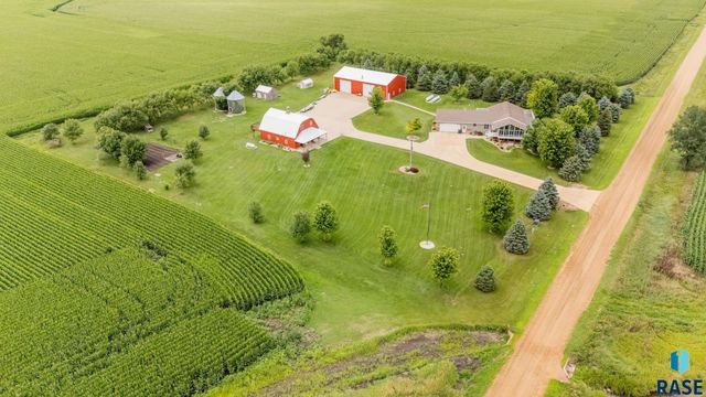 27529 477th Ave Avenue, Harrisburg, SD 57032