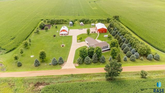 27529 477th Ave Avenue, Harrisburg, SD 57032