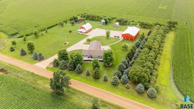 27529 477th Ave Avenue, Harrisburg, SD 57032