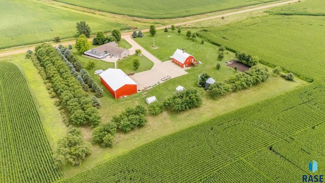 27529 477th Ave Avenue, Harrisburg, SD 57032