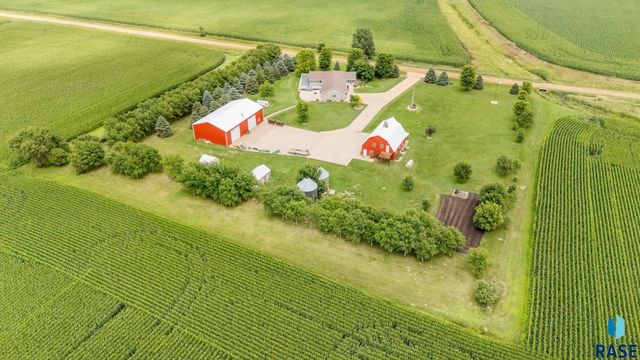 27529 477th Ave Avenue, Harrisburg, SD 57032