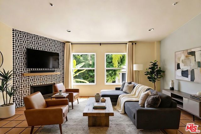7003 La Presa Drive, Los Angeles, CA 90068
