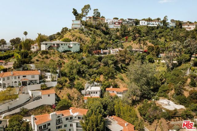 7003 La Presa Drive, Los Angeles, CA 90068