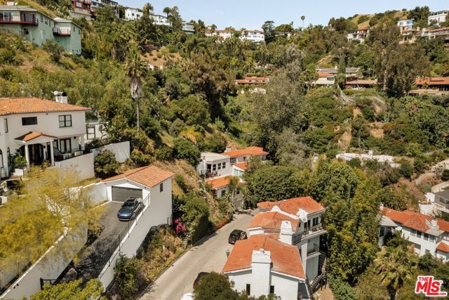 7003 La Presa Drive, Los Angeles, CA 90068