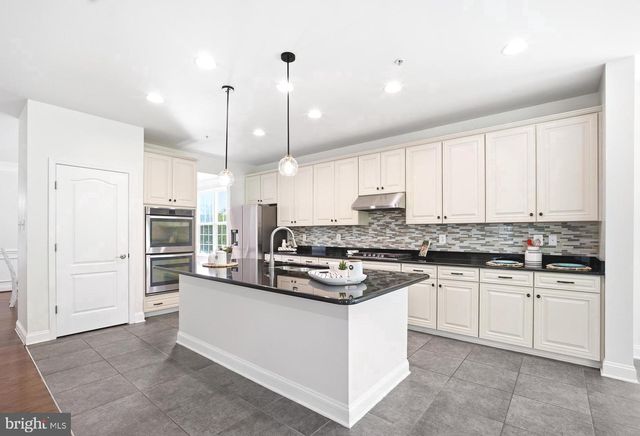 8701 WELLFORD DR, Ellicott City, MD 21042