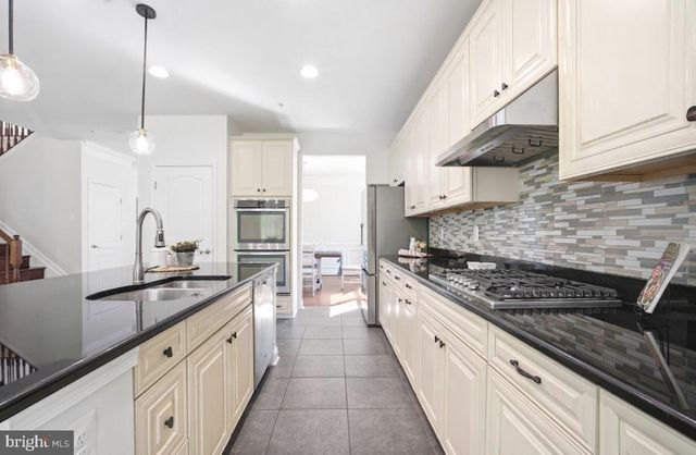 8701 WELLFORD DR, Ellicott City, MD 21042