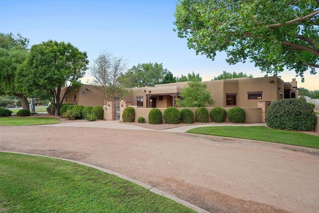1109 Bona Terra Loop NW, Albuquerque, NM 87114