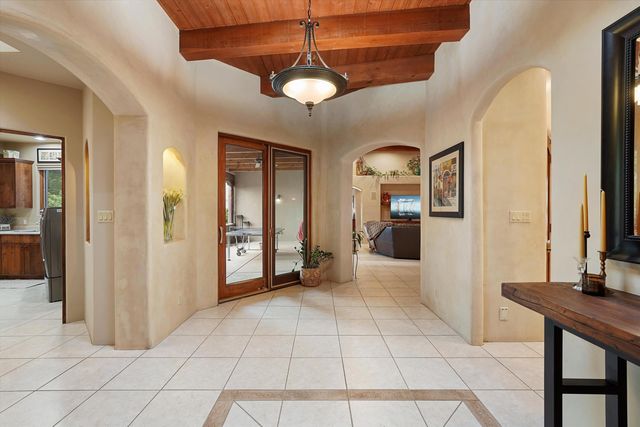 1109 Bona Terra Loop NW, Albuquerque, NM 87114