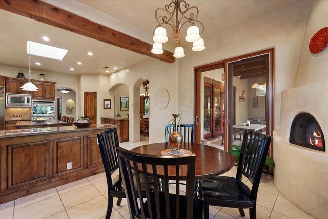 1109 Bona Terra Loop NW, Albuquerque, NM 87114