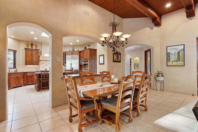 1109 Bona Terra Loop NW, Albuquerque, NM 87114