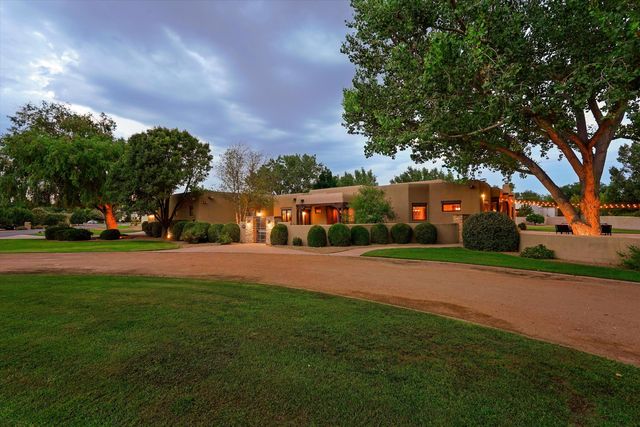1109 Bona Terra Loop NW, Albuquerque, NM 87114