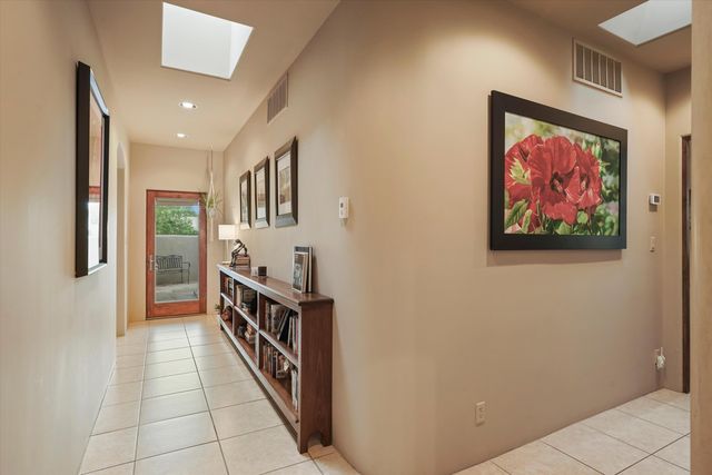 1109 Bona Terra Loop NW, Albuquerque, NM 87114