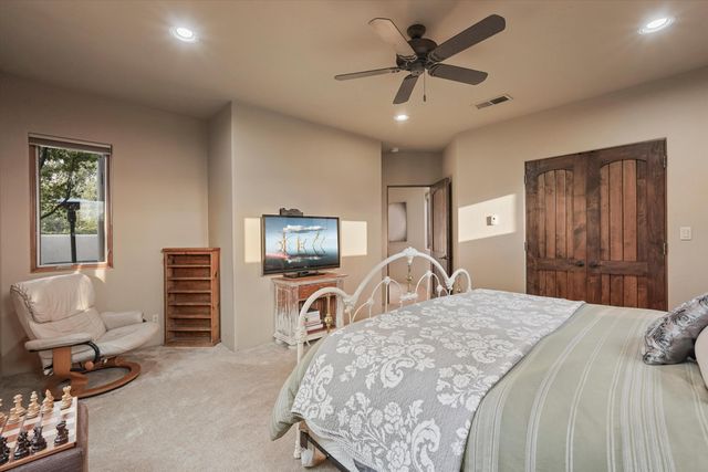 1109 Bona Terra Loop NW, Albuquerque, NM 87114