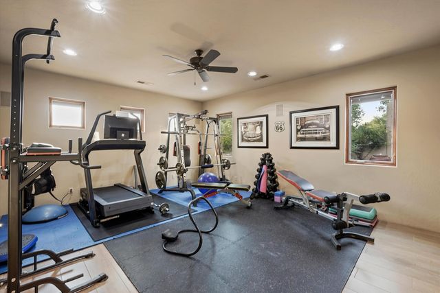 1109 Bona Terra Loop NW, Albuquerque, NM 87114