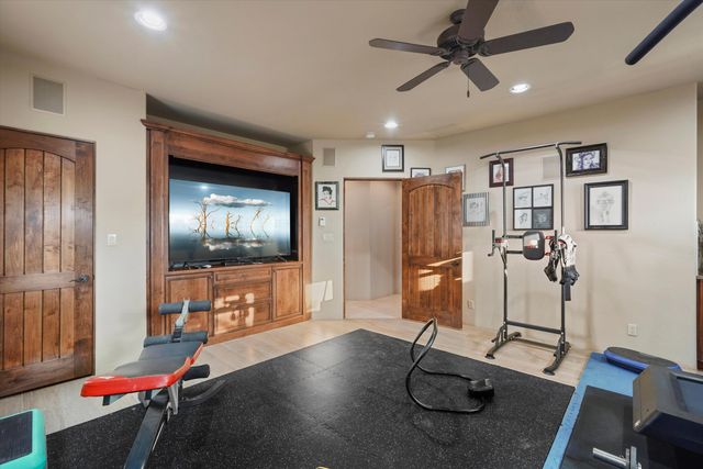 1109 Bona Terra Loop NW, Albuquerque, NM 87114